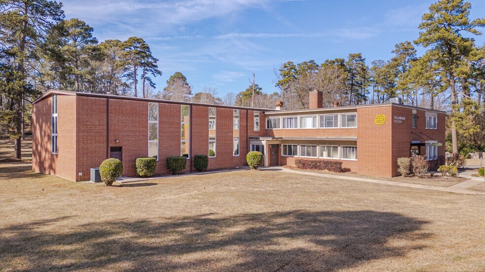410 Lord Berkley Rd, Raleigh, NC à louer - Photo du bâtiment - Image 2 de 11