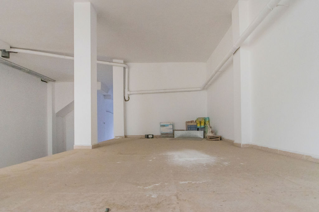 Lleida, LER 25005 - Unit 02 - - Interior Photo - Image 2 of 15