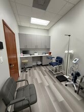 1911 Harrison St, Hollywood, FL for lease Interior Photo- Image 1 of 5