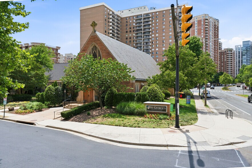 915 N Oakland St, Arlington, VA à louer - Photo du bâtiment - Image 3 de 6