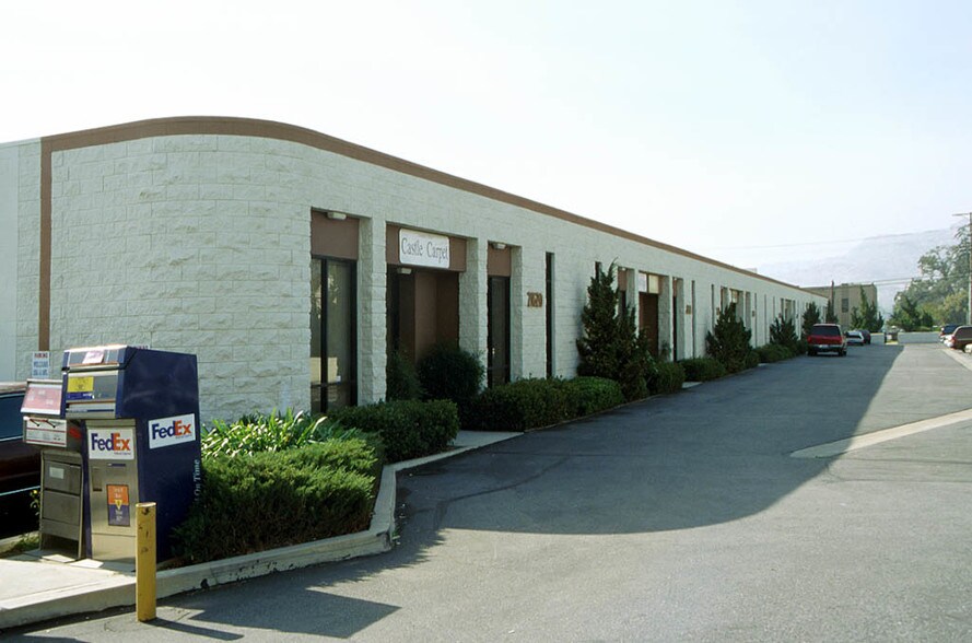 21620-21638 Lassen St, Chatsworth, CA à louer - Photo du bâtiment - Image 3 de 7