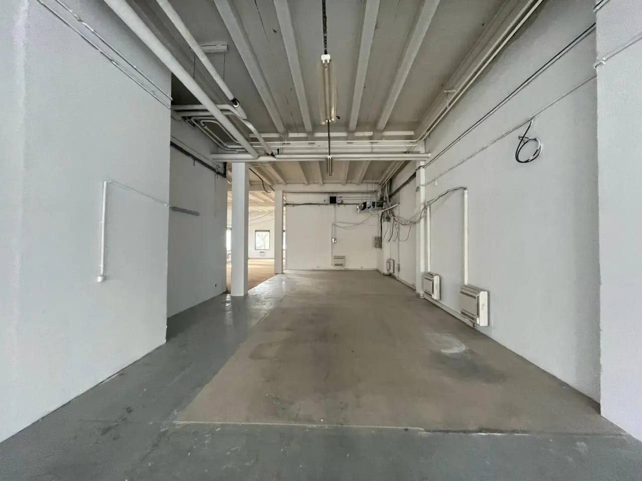 Local d'activités dans Osny à vendre Photo intérieure- Image 1 de 10