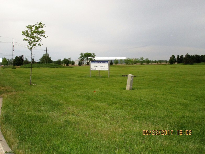 596 Ty Circle Dr, Dundee, MI à vendre - Autre - Image 2 de 8