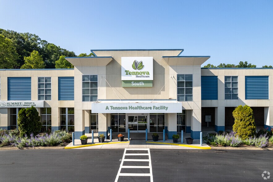 7311-7403 Chapman Hwy, Knoxville, TN à louer - Photo du bâtiment - Image 2 de 13