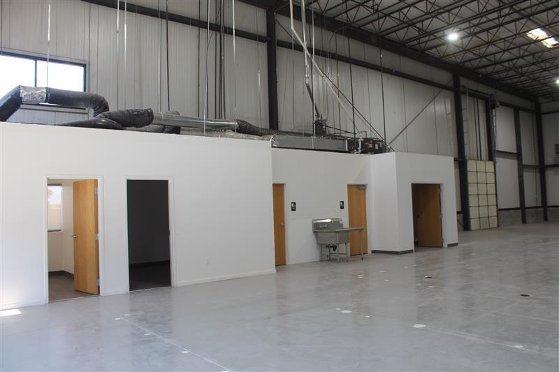 822-988 S 490 W, Pleasant Grove, UT à louer - Photo du bâtiment - Image 2 de 6