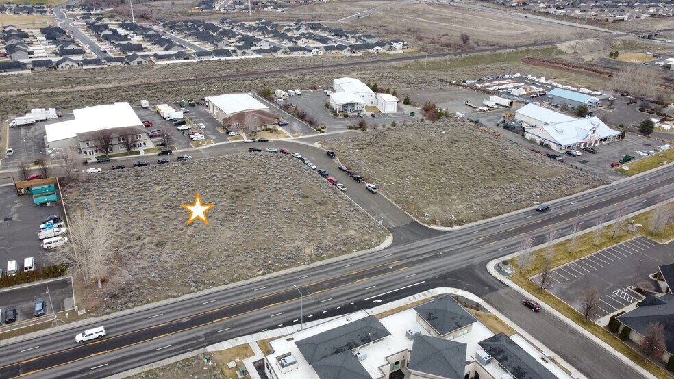 West Clearwater Avenue, Kennewick, WA à vendre - Photo du bâtiment - Image 2 de 3