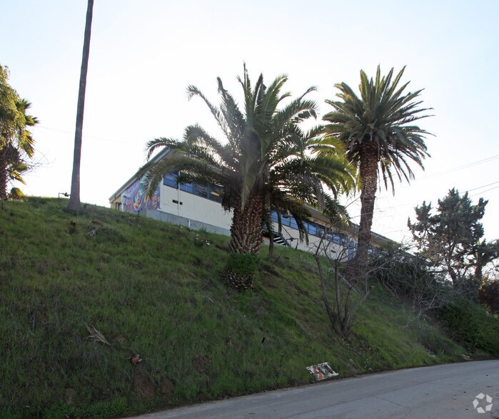 625 Coleman Ave, Los Angeles, CA à louer - Photo du bâtiment - Image 1 de 13