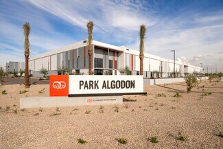 Plus de détails pour NWC INDIAN SCHOOL ROAD & LOOP 101, Phoenix, AZ - Industriel à louer