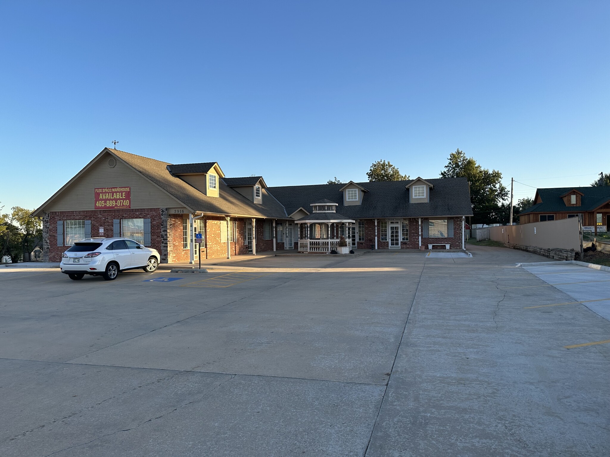 3916 NW 36th St, Oklahoma City, OK for lease Primary Photo- Image 1 of 8