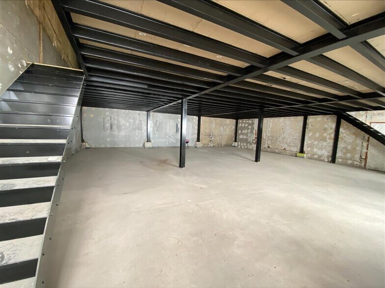 Bureau dans Montreuil à louer - Photo du bâtiment - Image 3 de 6
