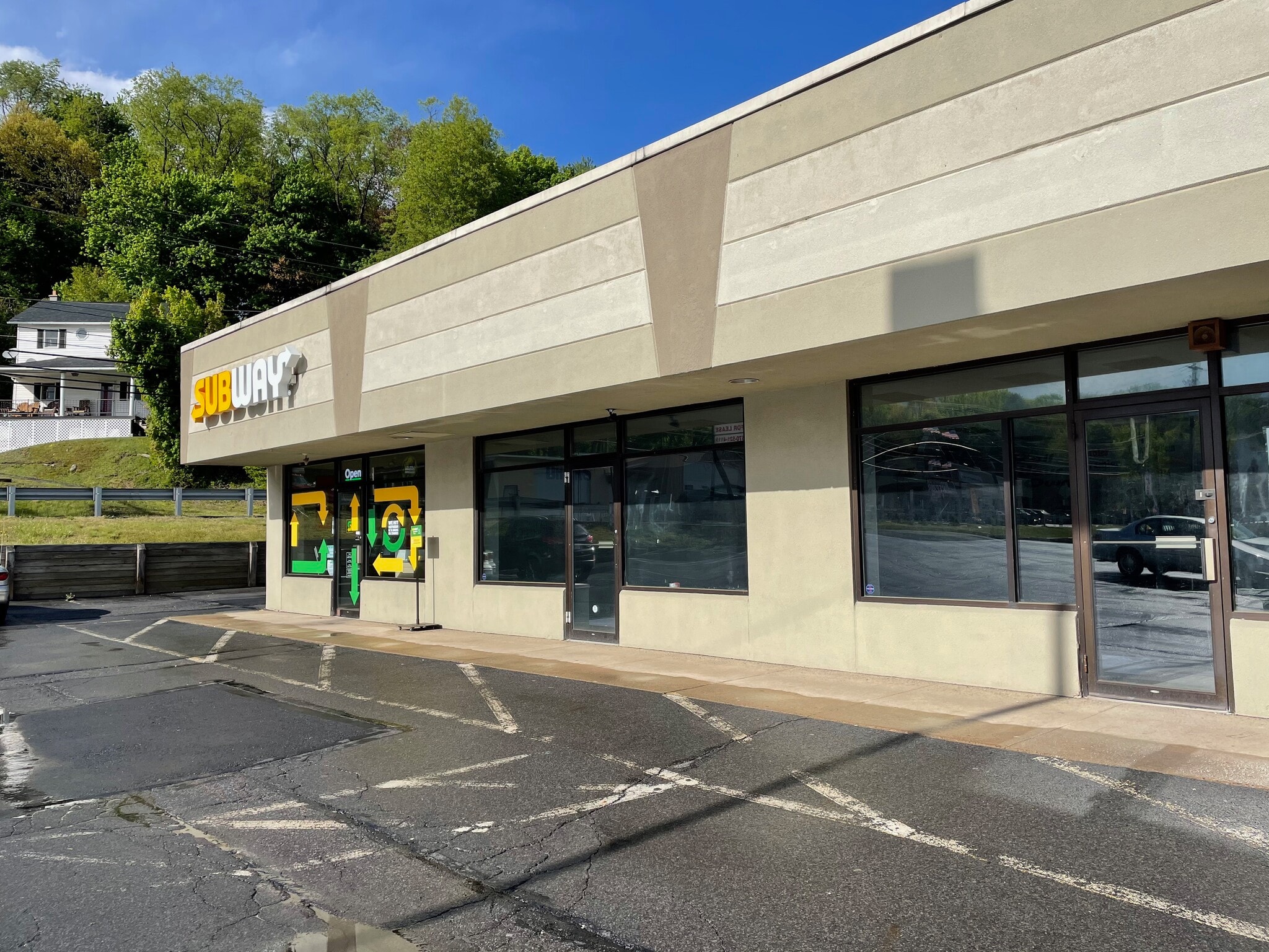 120 Laurel Plz, Pittston, PA for lease Building Photo- Image 1 of 3