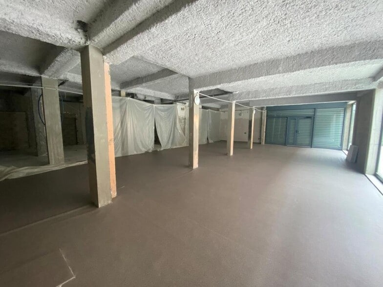 Retail in Brétigny-sur-Orge for lease - Interior Photo - Image 2 of 4