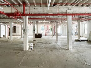 252 Norman Ave, Brooklyn, NY for lease Interior Photo- Image 2 of 3