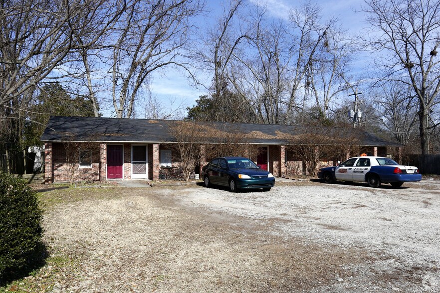 Downtown Main St Mixed-Use Assemblage portefeuille de 4 propriétés à vendre sur LoopNet.ca - Photo principale - Image 2 de 3