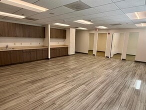 1945 Old Gallows Rd, Vienna, VA for lease Interior Photo- Image 2 of 3
