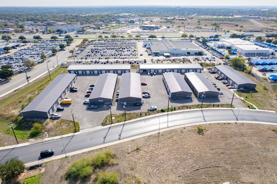 2203 Cascade Pky, San Antonio, TX for lease - Building Photo - Image 3 of 25