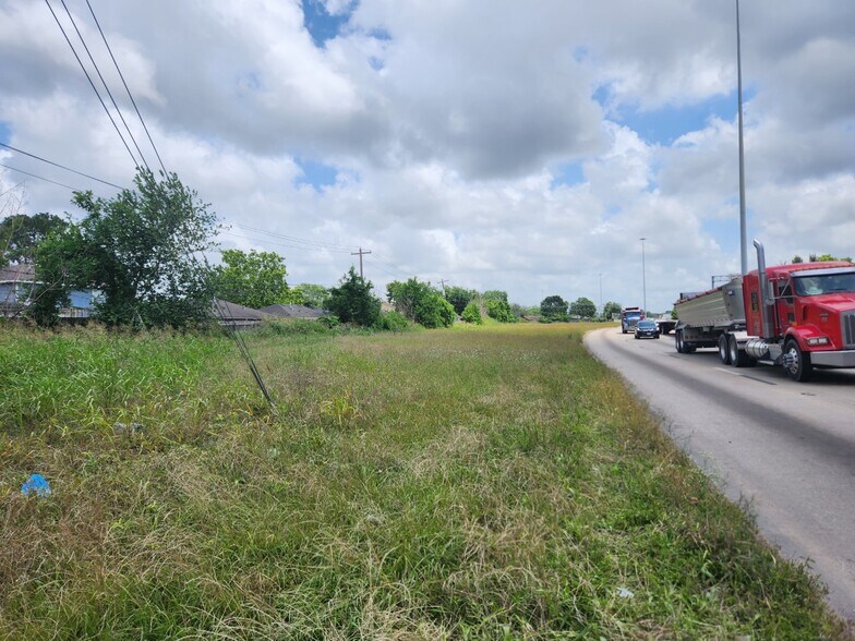 0 S Sam Houston Pky W, Houston, TX à vendre - Photo du bâtiment - Image 1 de 1