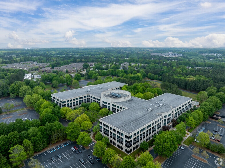 13560 Morris Rd, Alpharetta, GA for lease - Building Photo - Image 1 of 8