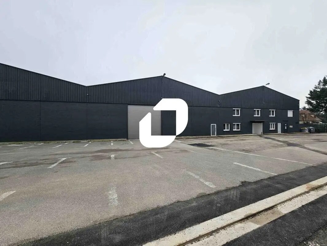 Flex in Le Mesnil-Amelot for lease Primary Photo- Image 1 of 17