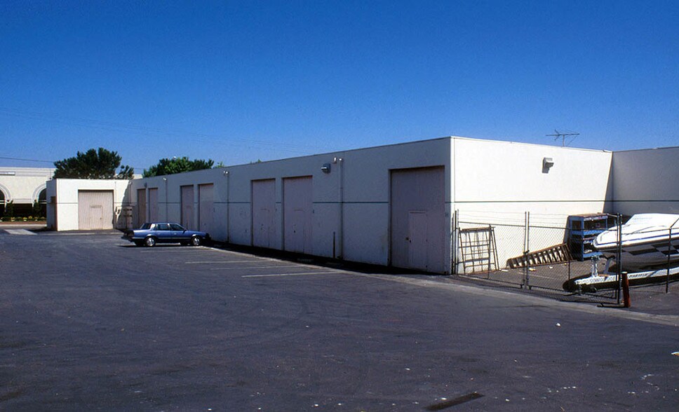 139 N Maple St, Corona, CA à louer - Autre - Image 2 de 4