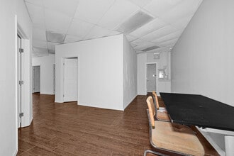 4307 Red Bluff Rd, Pasadena, TX à louer Photo intérieure- Image 2 de 9