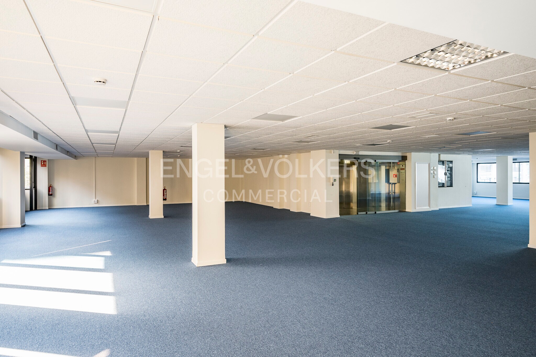 Office in Barcelona, Barcelona for lease Interior Photo- Image 1 of 14
