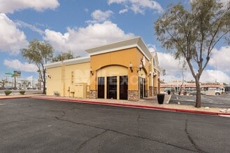 5181-5191 W Charleston Blvd, Las Vegas, NV à louer Photo intérieure- Image 1 de 10