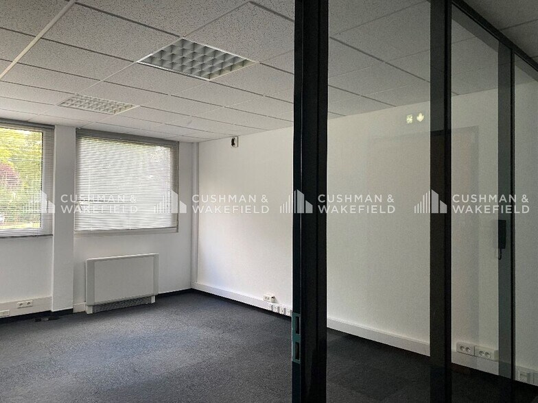 Office in Oberhausbergen for lease - Interior Photo - Image 3 of 13