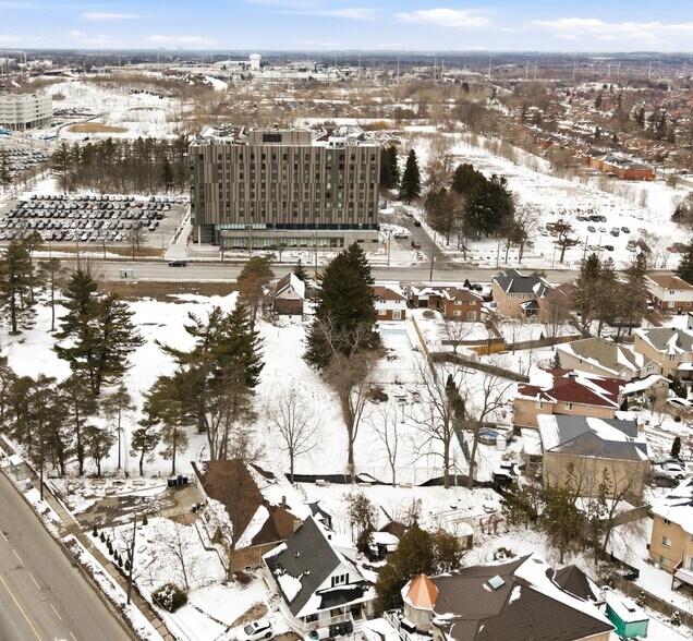 3307-3313 Ellesmere Rd, Toronto, ON à vendre - Photo du bâtiment - Image 1 de 6