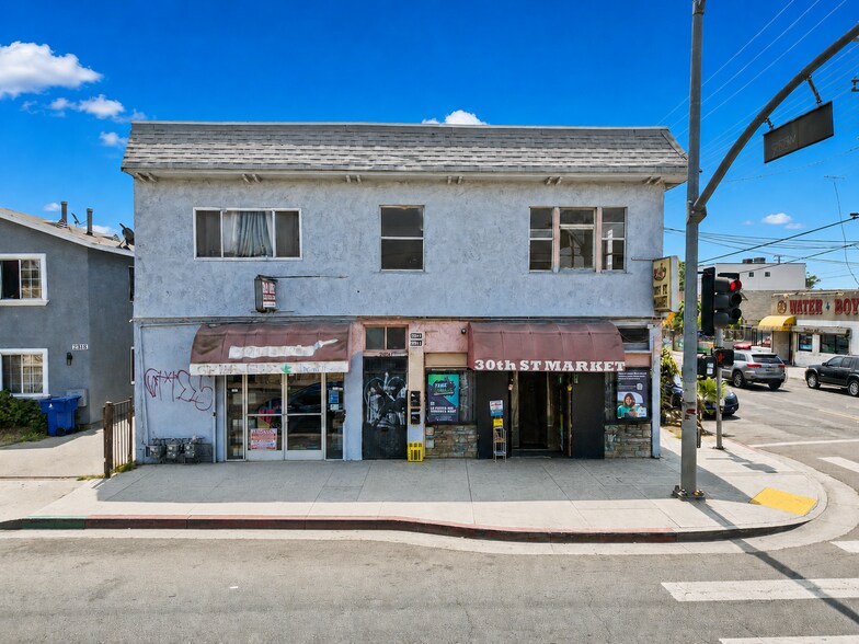 2922-2924 E Maple Ave, Los Angeles, CA à vendre - Photo du bâtiment - Image 3 de 8