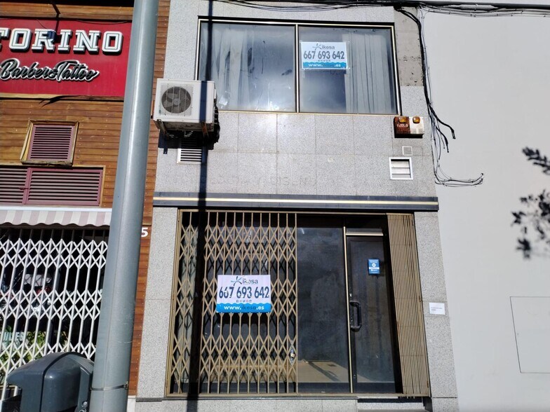 Commerce de détail dans Badajoz, Badajoz à vendre - Photo du bâtiment - Image 2 de 12