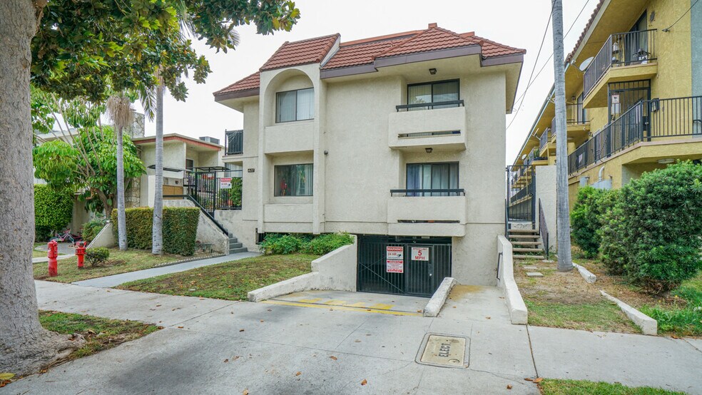 427 Lincoln Ave, Glendale, CA à vendre - Photo du bâtiment - Image 1 de 11