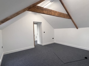 2-4 Garden Ln, Rhandirmwyn for lease Interior Photo- Image 1 of 4