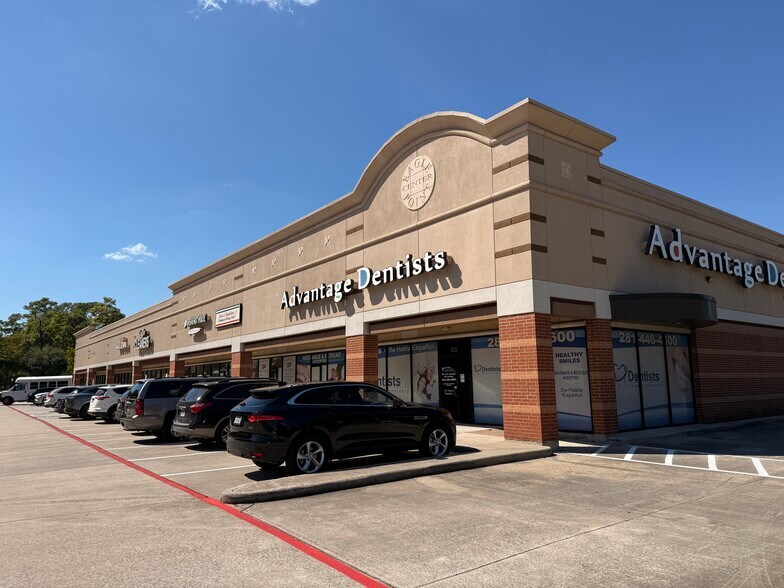 5363-5383 Timber Forest Dr, Humble, TX à louer - Photo du bâtiment - Image 2 de 14