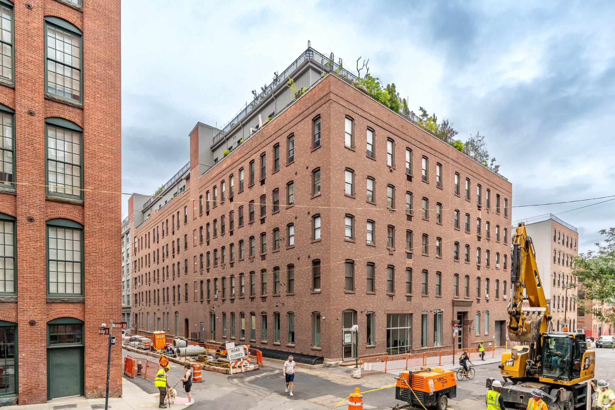 215 Water St, Brooklyn, NY for lease Building Photo- Image 1 of 5