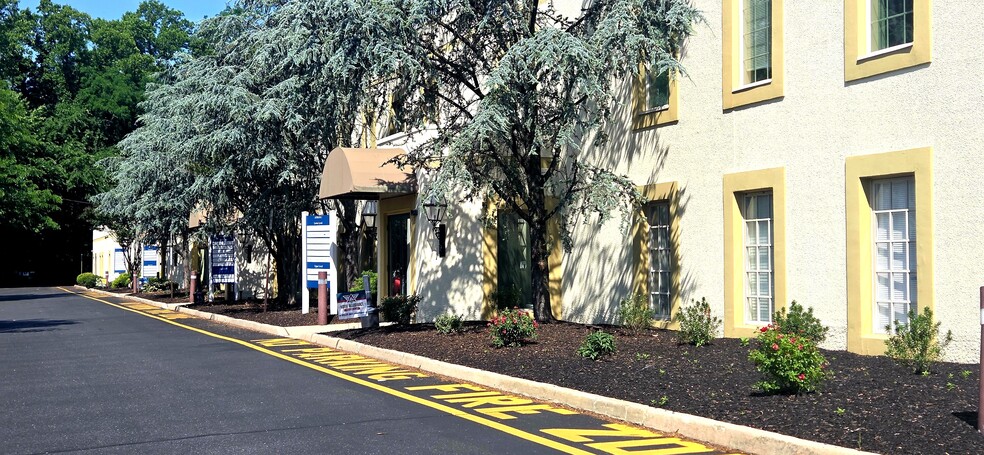 127 Highway 206, Hamilton, NJ for lease - Building Photo - Image 3 of 7