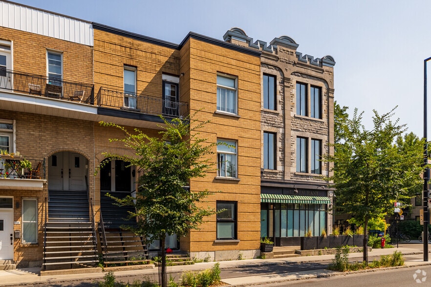 250 Av Des Pins E, Montréal, QC for lease - Building Photo - Image 2 of 18