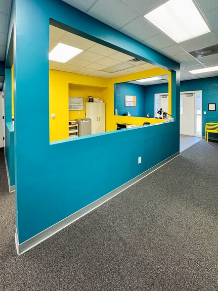 59 Haywood Office Park, Waynesville, NC for lease - Building Photo - Image 3 of 5