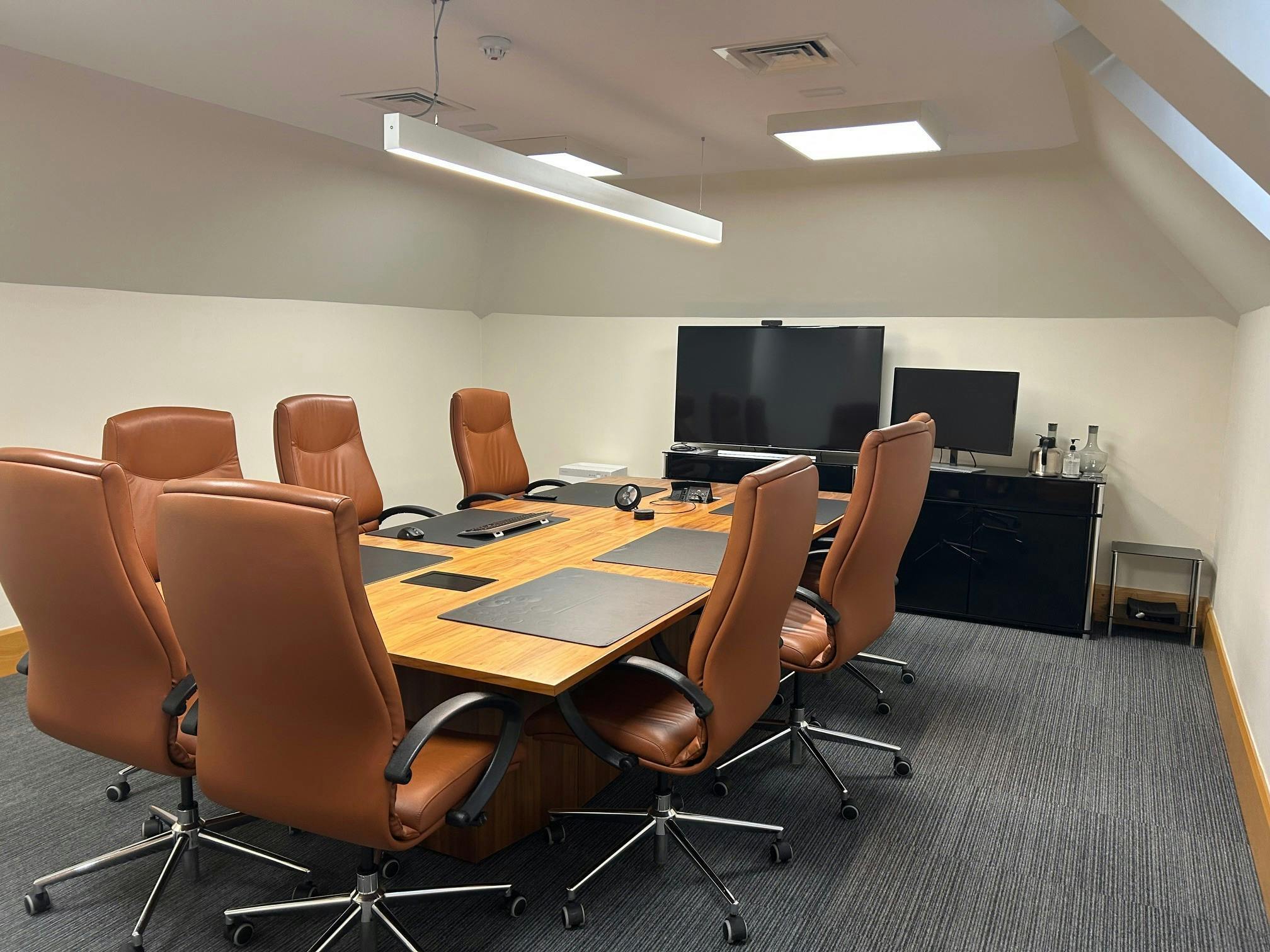 The Square, Lightwater for lease Building Photo- Image 1 of 8