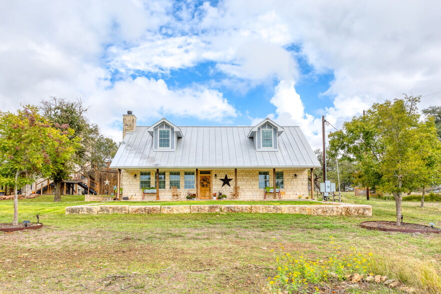 3323 Grape Creek Rd, Fredericksburg, TX à vendre - Photo principale - Image 1 de 1