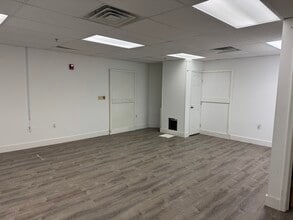 2337 Philmont Ave, Huntingdon Valley, PA for lease Interior Photo- Image 2 of 7