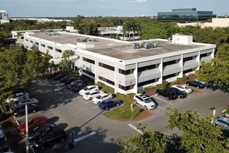 Plus de détails pour 700 W Hillsboro Blvd, Deerfield Beach, FL - Bureau à louer