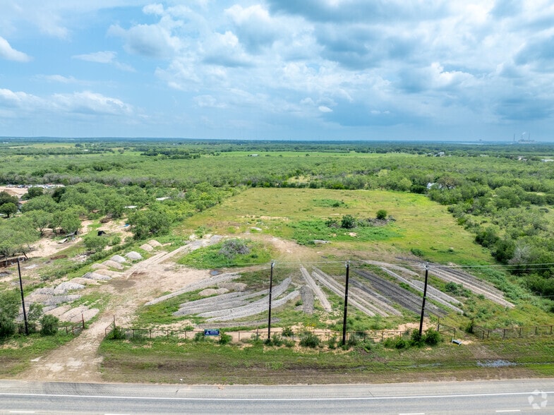 10920 E US Highway 87, Adkins, TX à vendre - Photo principale - Image 1 de 7