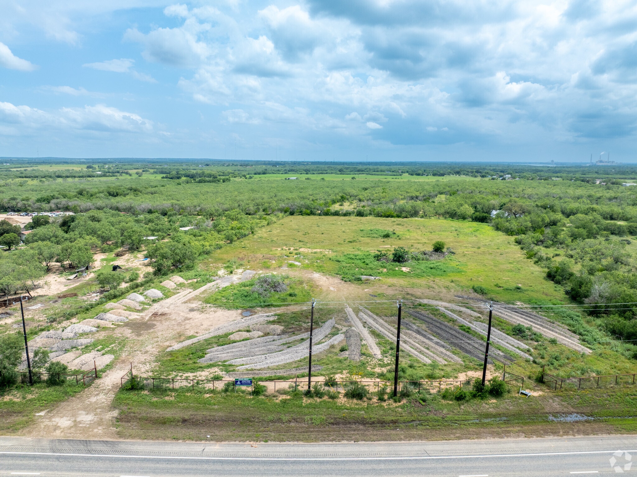 10920 E US Highway 87, Adkins, TX for sale Primary Photo- Image 1 of 8