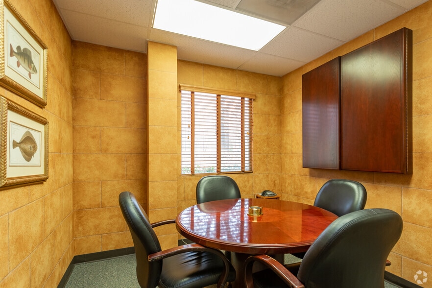 1310 Nowell Rd, Raleigh, NC for sale - Interior Photo - Image 3 of 28