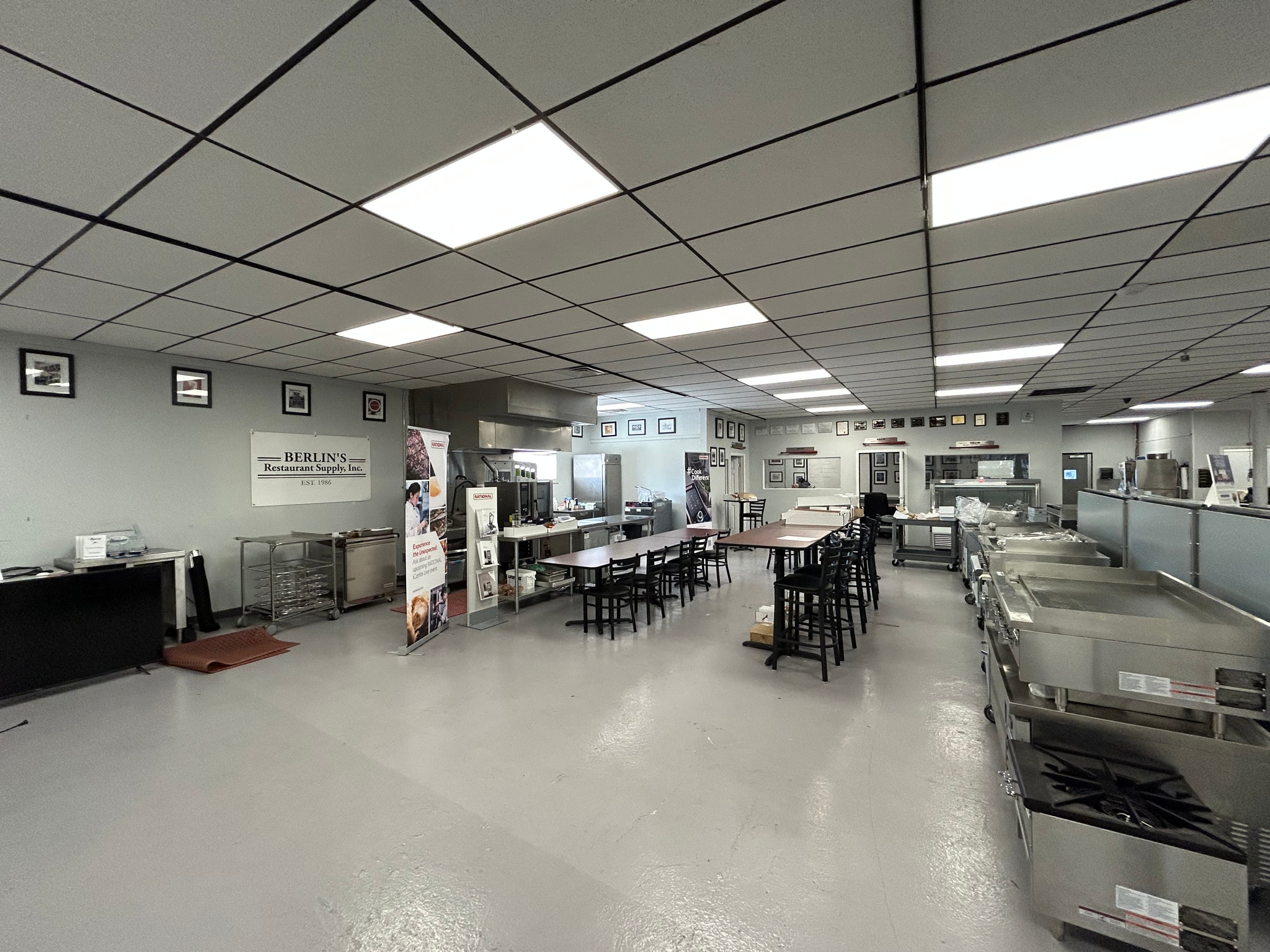 5051 Rivers Ave, Charleston, SC à louer Photo intérieure- Image 1 de 9