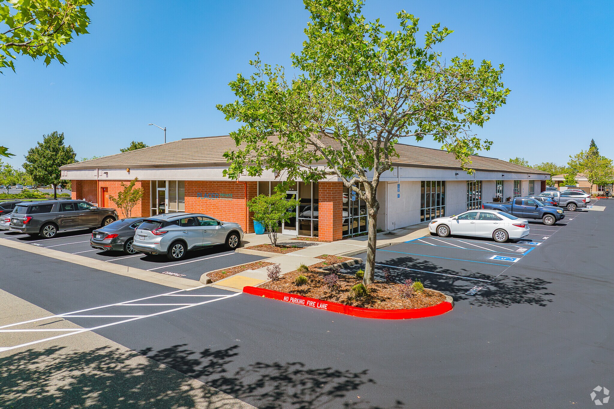 6960 Destiny Dr, Rocklin, CA for lease Primary Photo- Image 1 of 7