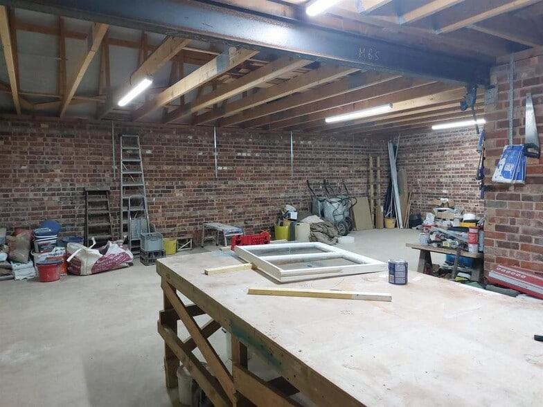 16 Mill St, Melton Mowbray for lease - Building Photo - Image 2 of 6