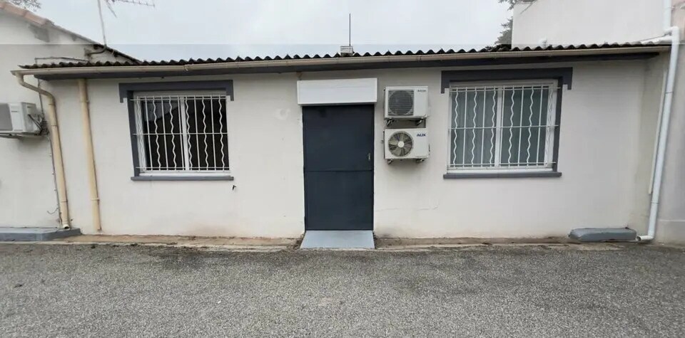 Bureau dans Cavaillon à louer - Photo du bâtiment - Image 2 de 5