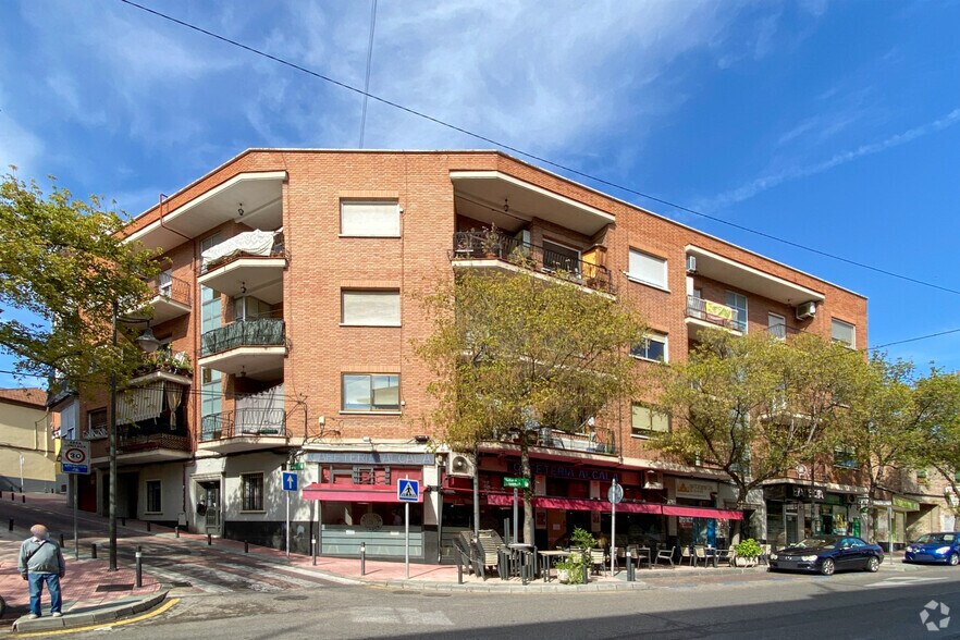 Commerce de détail dans Alcobendas, Madrid à louer - Photo principale - Image 1 de 4